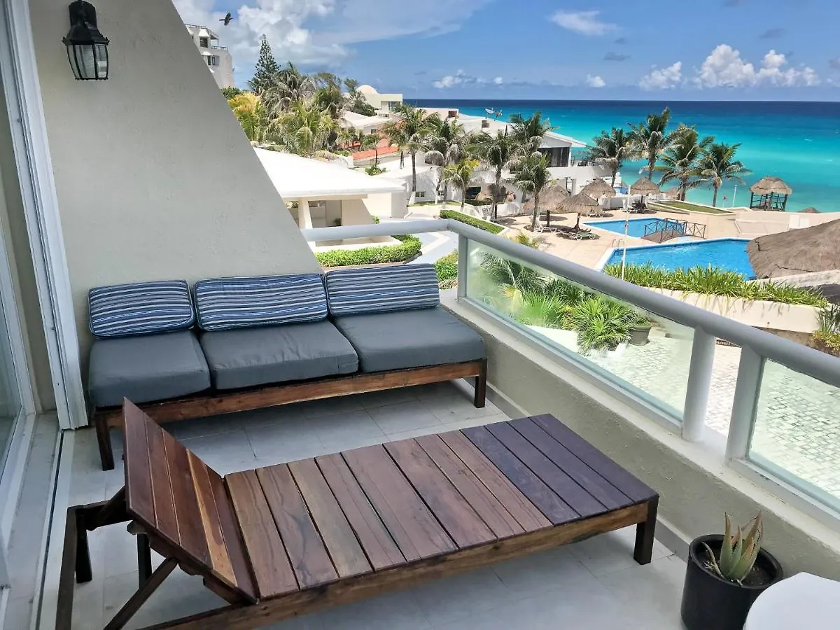 Brisas Shores Ocean View Terrace Apartments, Beach And Pool, Cancun Hotel Zone 0*,  Mexico
