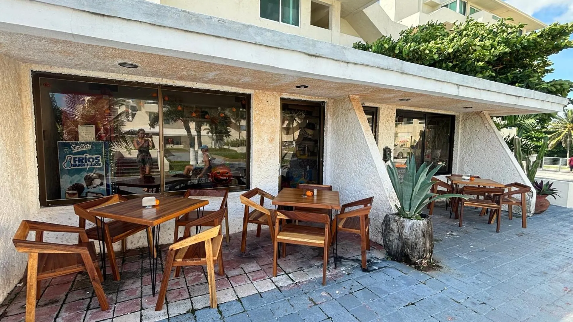 Apartment Brisas Shores Ocean View Terrace Apartments, Beach And Pool, Cancun Hotel Zone Mexico