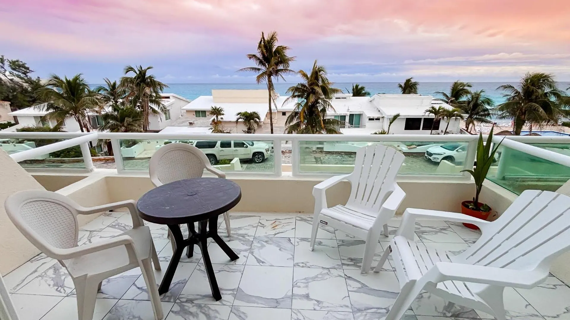 Brisas Shores Ocean View Terrace Apartments, Beach And Pool, Cancun Hotel Zone