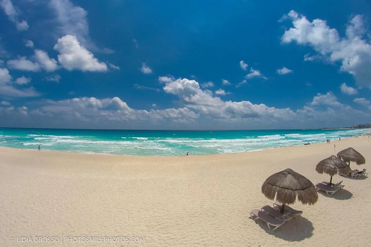 Apartment On The Beach With Terrace Ocean View, Brisas Cancun 01 By Beach & Ocean Apartments